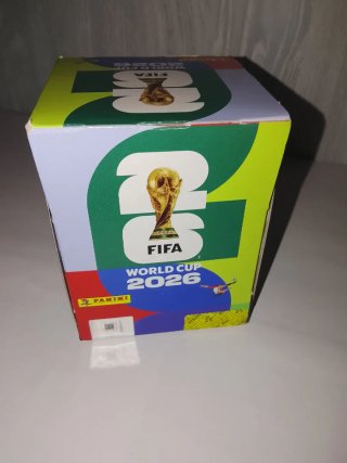 Caja Panini Mundial FIFA 2026 precintada 50 sobres