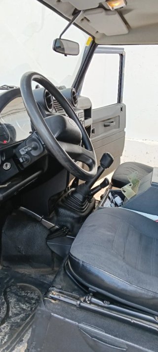 Land Rover Defender Azul