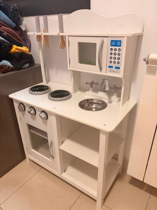 Cocinita de madera infantil