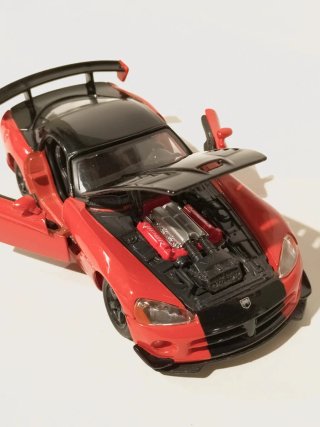 Dodge Viper 1/24 Rojo y Negro