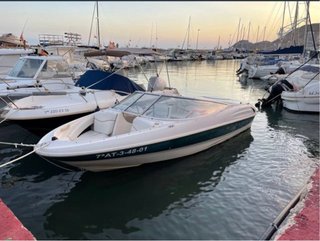 Lancha Bayliner Capri