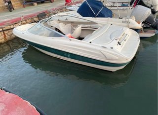 Lancha Bayliner Capri