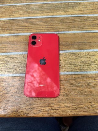 iPhone 12 Rojo