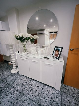 Mueble TV Blanco y Negro