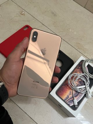 iPhone XS Max 64GB con accesorios