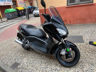 Yamaha X-MAX YP250R Maxi Scooter Negra