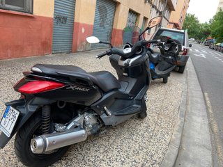 Yamaha X-MAX YP250R Maxi Scooter Negra