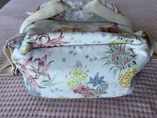 Mochila floral multicolor