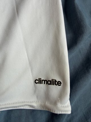Camiseta deportiva Adidas blanca