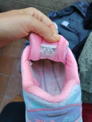 Zapatillas deportivas Fila  talla 35 faltan planti