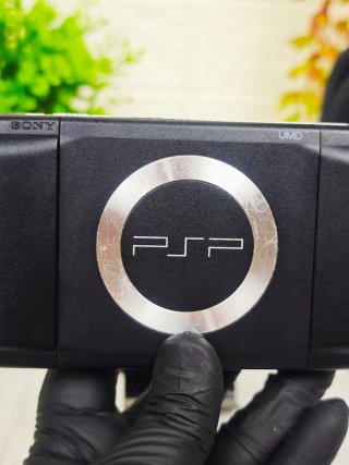 Consola Sony PSP Negra con Funda y Tarjeta 64GB