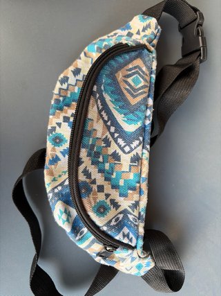 Riñonera con estampado étnico