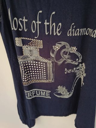 Blusa negra con detalles de red
