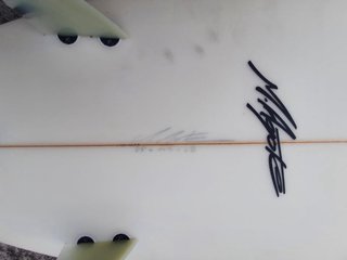 Tabla de surf Kream. Mikel Agote