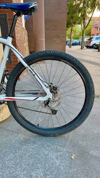 Bicicleta Montaña BH Over X Blanca