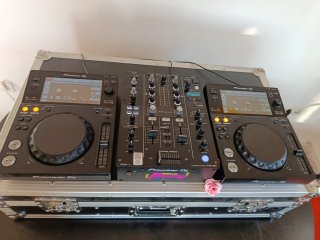 Pioneer DJM-450 + 2 XDJ-700 + Flight Case