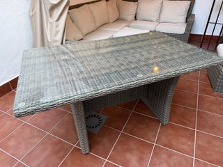 Muebles de aluminio y ratán para exterior