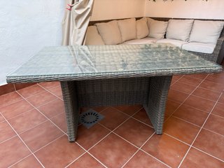 Muebles de aluminio y ratán para exterior