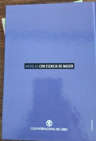 Libros varios"Novelas con esencia de mujer"