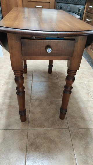 Mesa de comedor o cocina de madera con alas