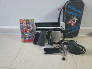 Nintendo Switch OLED + Super Mario Odyssey+Funda
