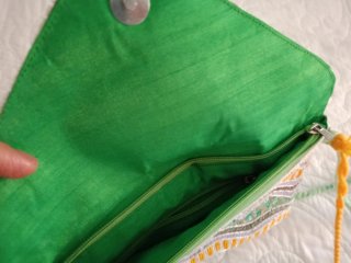 Bolso de mano con abalorios y lentejuelas