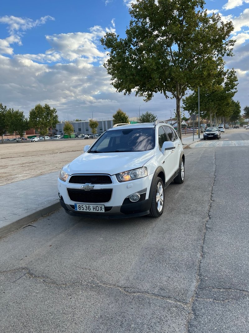 Chevrolet Captiva 2011 - foto 1