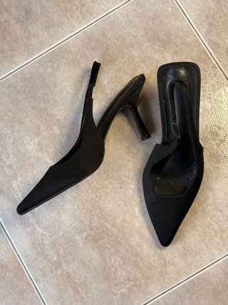Zapatos de tacón negros