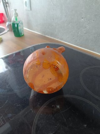 Botijo de barro antiguo figura mujer