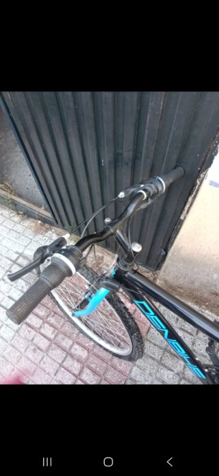 Bicicleta Negra y Azul