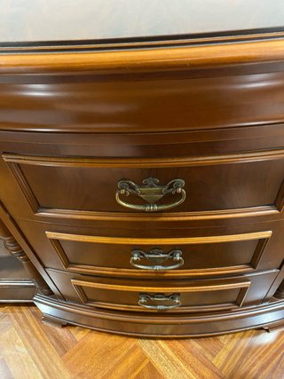 Mueble recibidor madera natural curvo