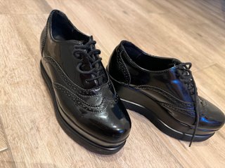 Zapatos Oxford Charol negros Tata-Italia