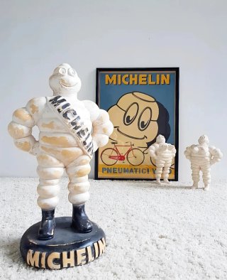 Figura MICHELINA de Yeso.