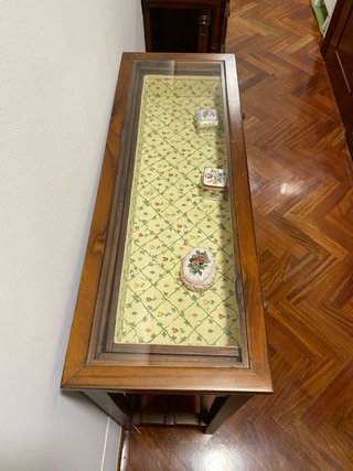 Mueble recibidor madera con cristal