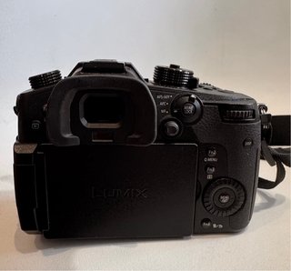 Panasonic Lumix GH5 + Lente Olympus 14-42
