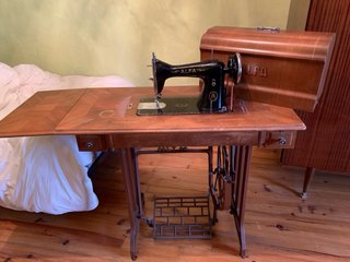 Máquina de coser Alfa a pedal