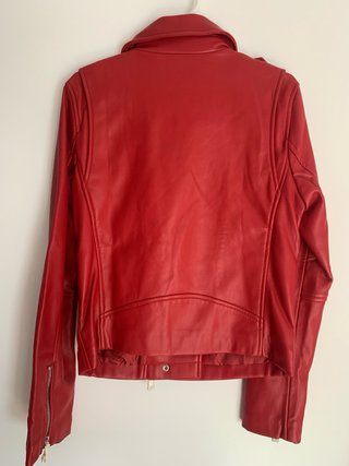 Chaqueta corta roja Mango