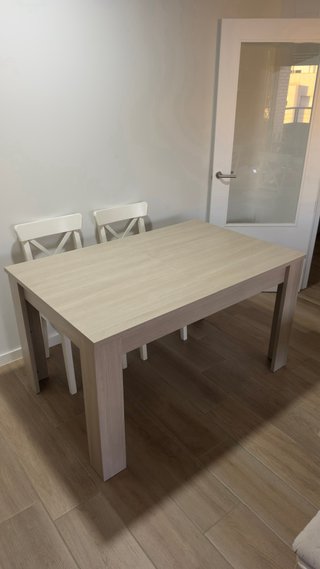 Mesa de comedor, extensible