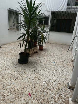 Alquilo piso a dos calles de la playa