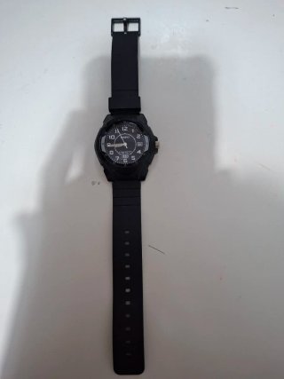 Reloj Casio HD (Heavy Duty) WR 100M + caja