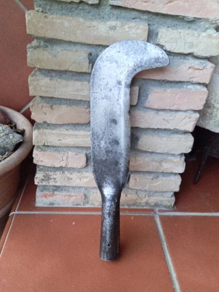 Hocino antiguo de metal