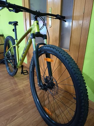 Bicicleta Trek Marlin 2025