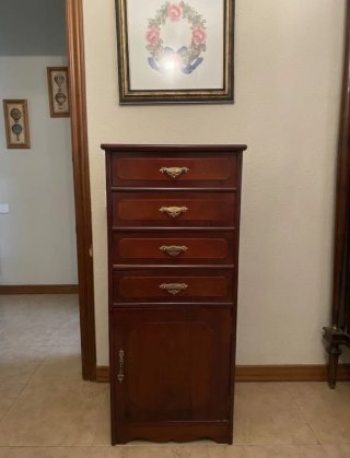 Sinfonier de madera marrón