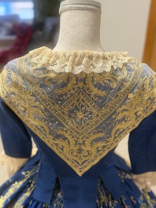 Traje de Fallera Azul y Dorado