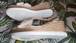 Sandalias cuña beige y doradas mujer