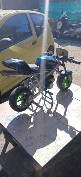 Mini Moto MV Agusta Negra y Azul