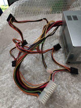 Fuente de Alimentación Delta GPS-300JB A