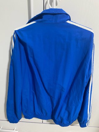 Chaqueta Adidas Azul con Rayas Blancas