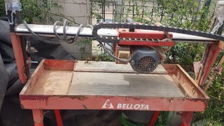 Cortadora de azulejos Bellota automática