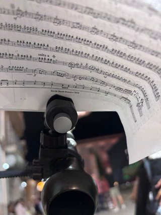 Atril para oboe: partitura, móvil, ebook